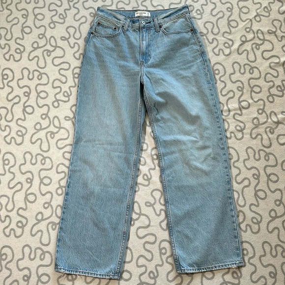Abercrombie & Fitch Denim - Abercrombie & Fitch The Loose High Rise Jeans